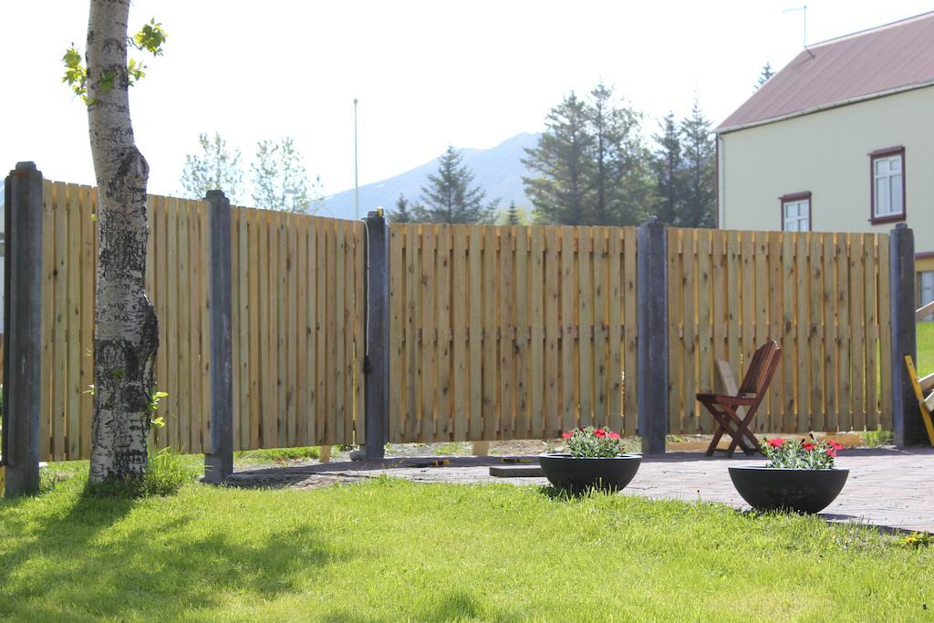 The Guesthouse By The Fjord Thingeyri Exterior foto